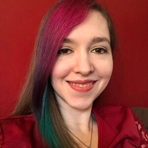 Meet your Posher, Alicia